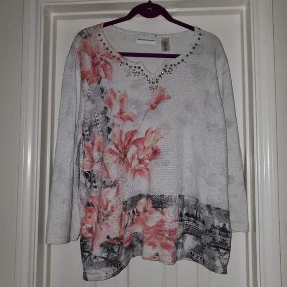 Beautiful Top XL - Picture 2 of 2